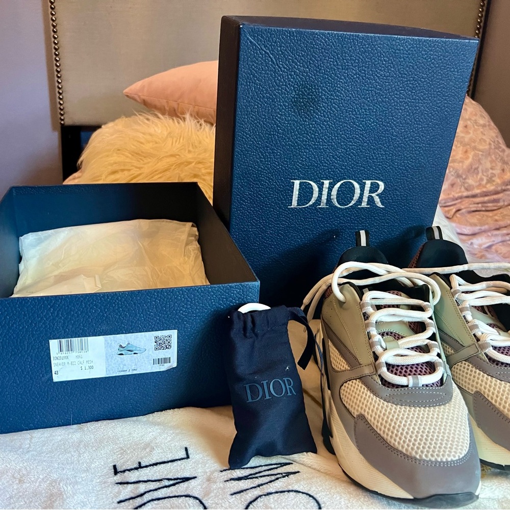 Dior Gray and Purple Luxury Sneakers Authentic and Like New - Picture 2 of 5